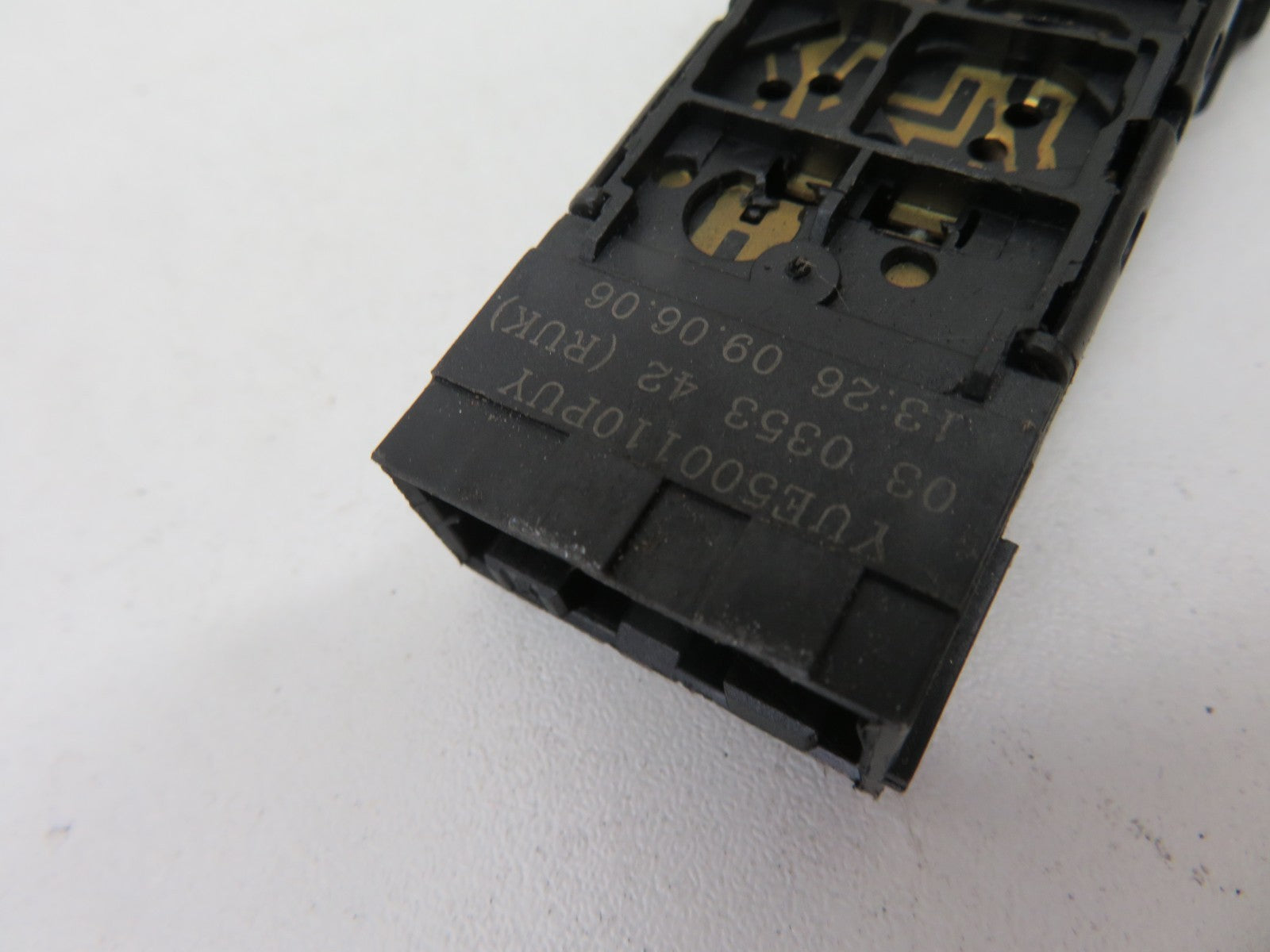 LAND ROVER FREELANDER 1 REAR FOG LIGHT SWITCH YUE500110PUY 2004-2006 1672-18