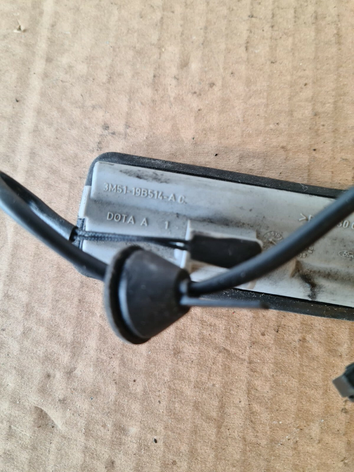 FORD FOCUS MK2 TAILGATE BOOT RELEASE SWITCH OPEN BUTTON 2008-2011 A34 NO2