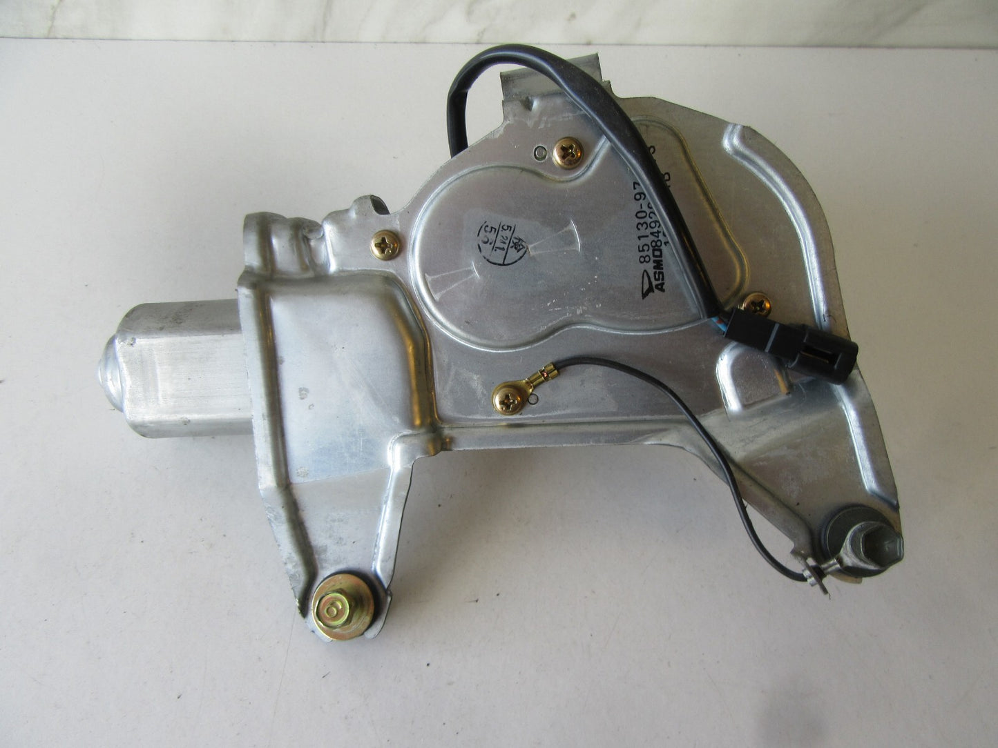 DAIHATSU YRV REAR WIPER MOTOR 85130-97402 2000-2005 HW03