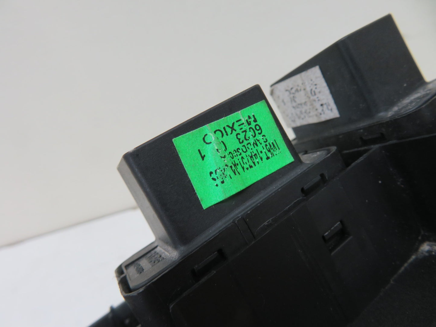 LAND ROVER FREELANDER 1 NS PASSENGER WINDOW SWITCH 2004-2006 1672-7