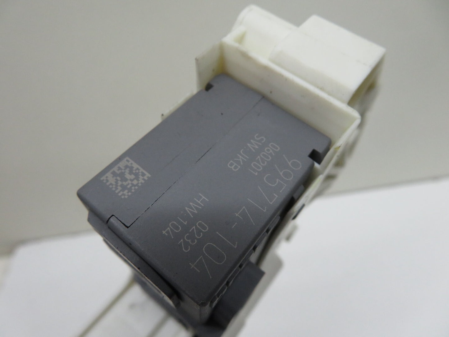 LAND ROVER DISCOVERY 3 OSF WINDOW MOTOR CUR000140 2005-2009 1212-2