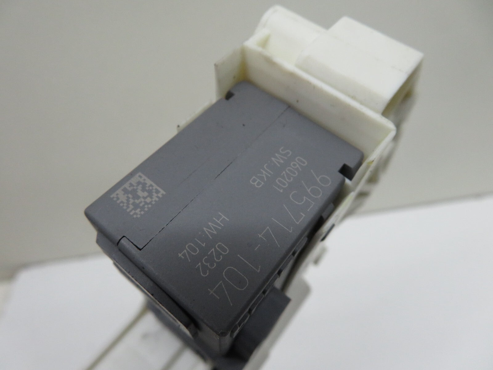 LAND ROVER DISCOVERY 3 OSF WINDOW MOTOR CUR000140 2005-2009 1212-2