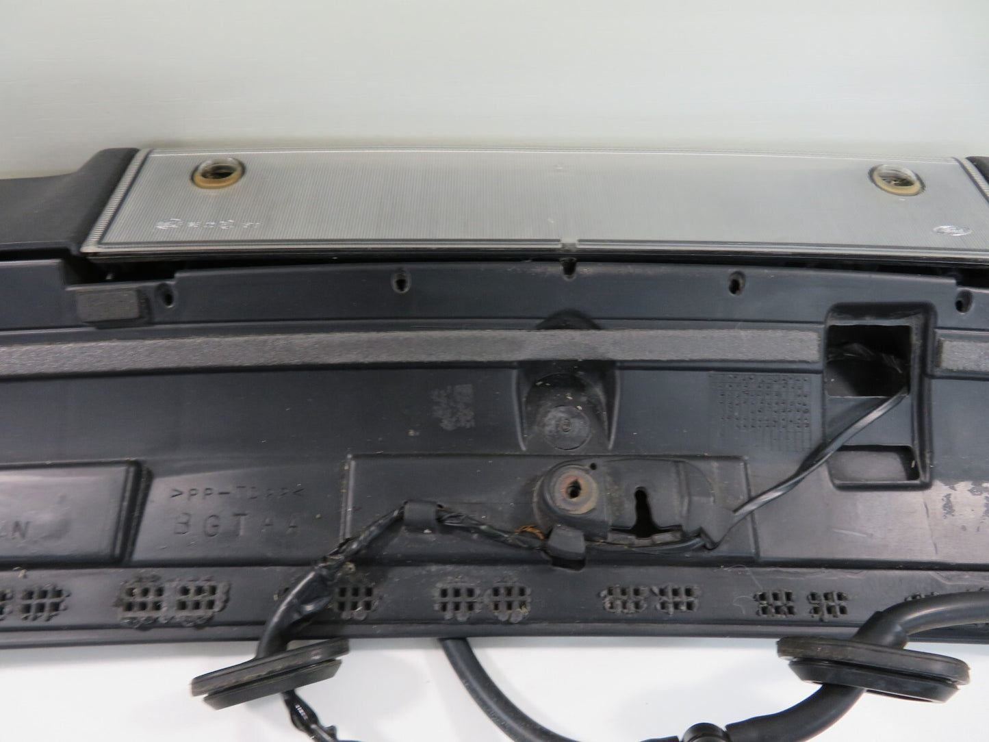 FORD C-MAX REAR BOOT SPOILER WITH BRAKE LIGHT 3M51-R44210-AN 2006-2010