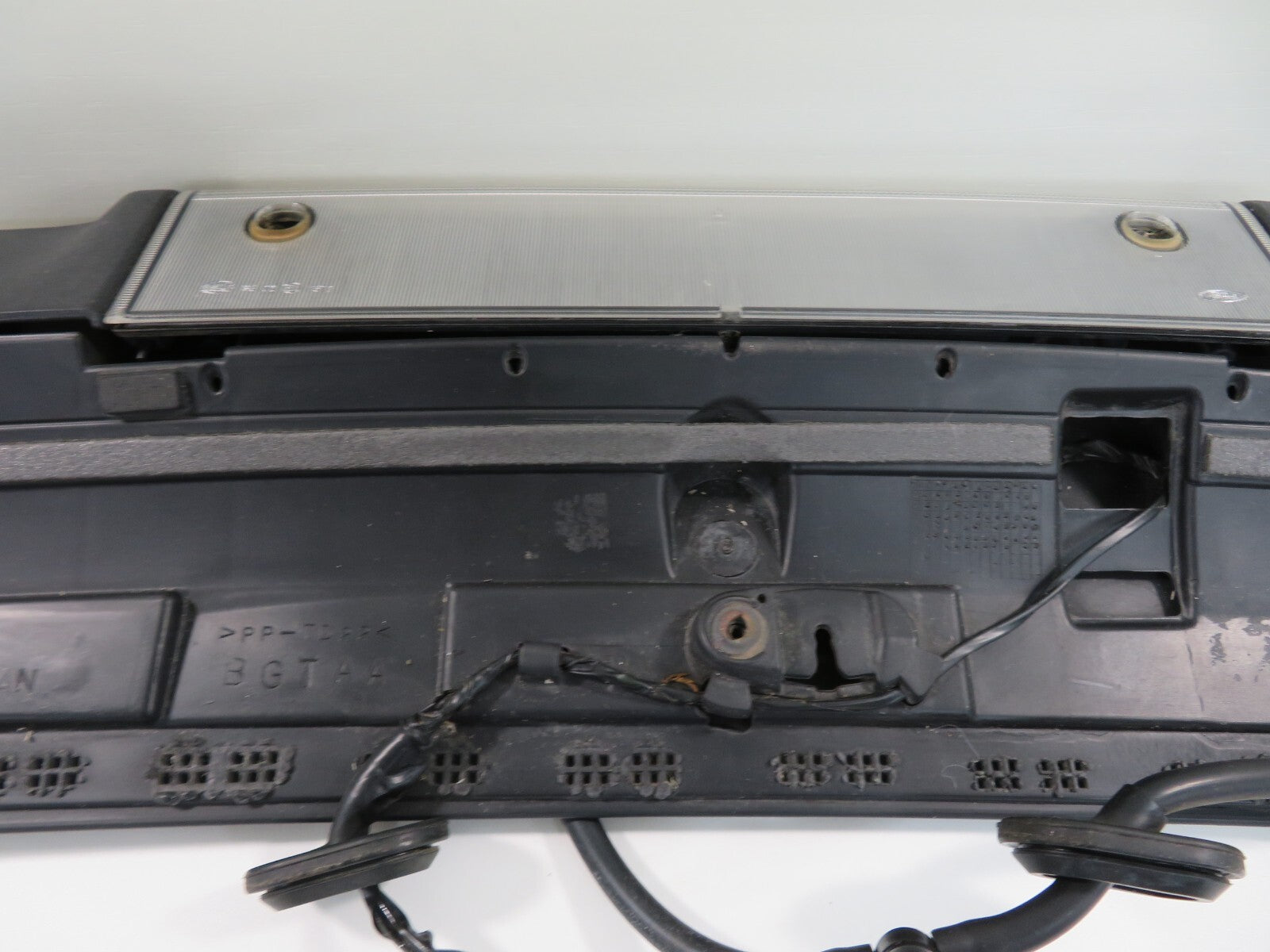 FORD C-MAX REAR BOOT SPOILER WITH BRAKE LIGHT 3M51-R44210-AN 2006-2010