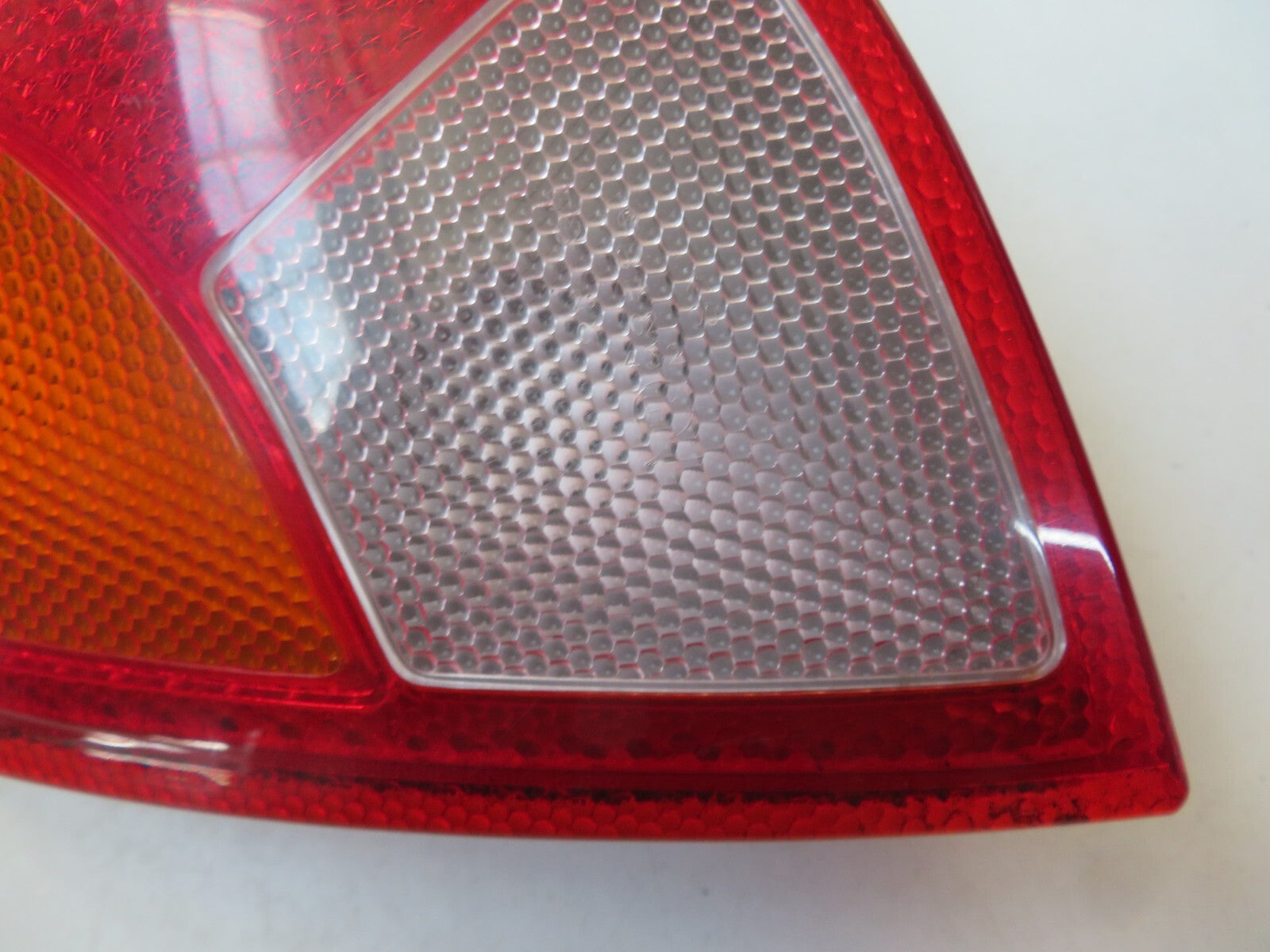 FORD KA NS PASSENGER REAR TAIL LIGHT 97KG-13N004-BA 1996-2008 A1409-1
