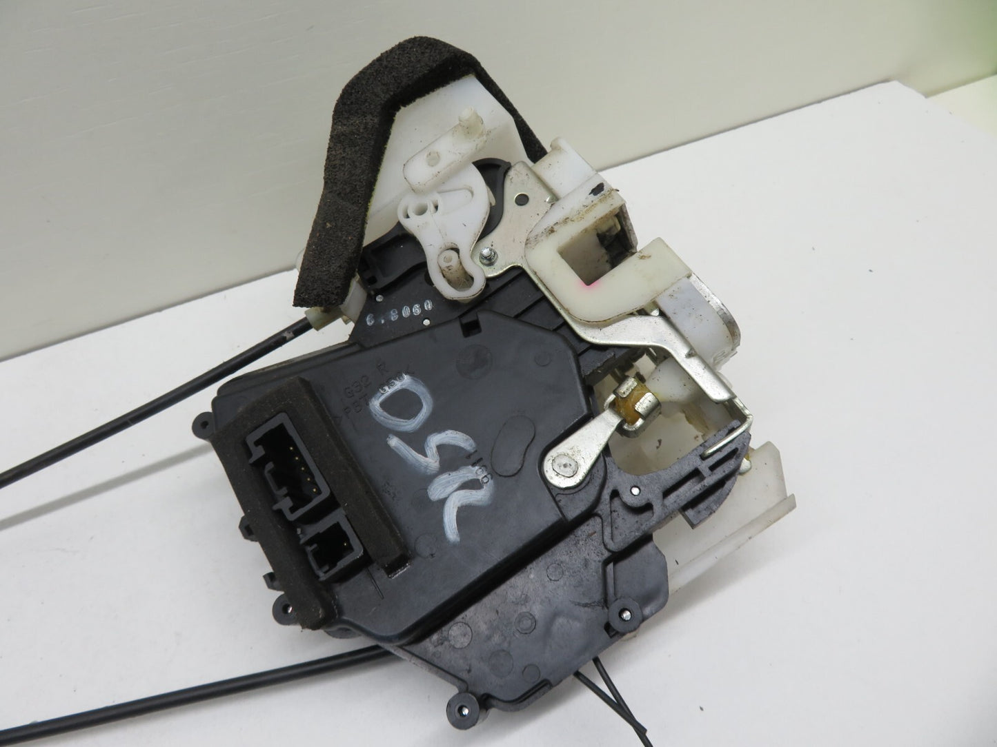 SUBARU FORESTER OSR RIGHT REAR DOOR LOCK CATCH 2008-2013 A601-16