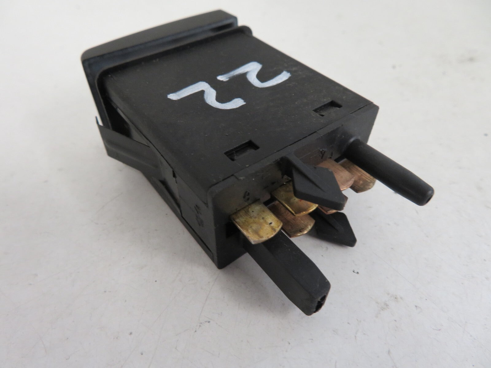 VOLKSWAGEN VW BEETLE REAR WINDSCREEN DEMIST SWITCH 1C0959621 1999-2005 AMS-22