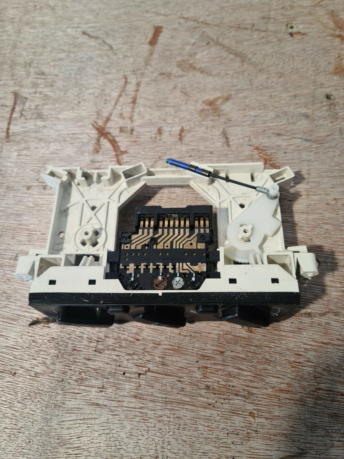 MITSUBISHI SPACE STAR MK1 HEATER CLIMATE CONTROL 1998-2004 HW51