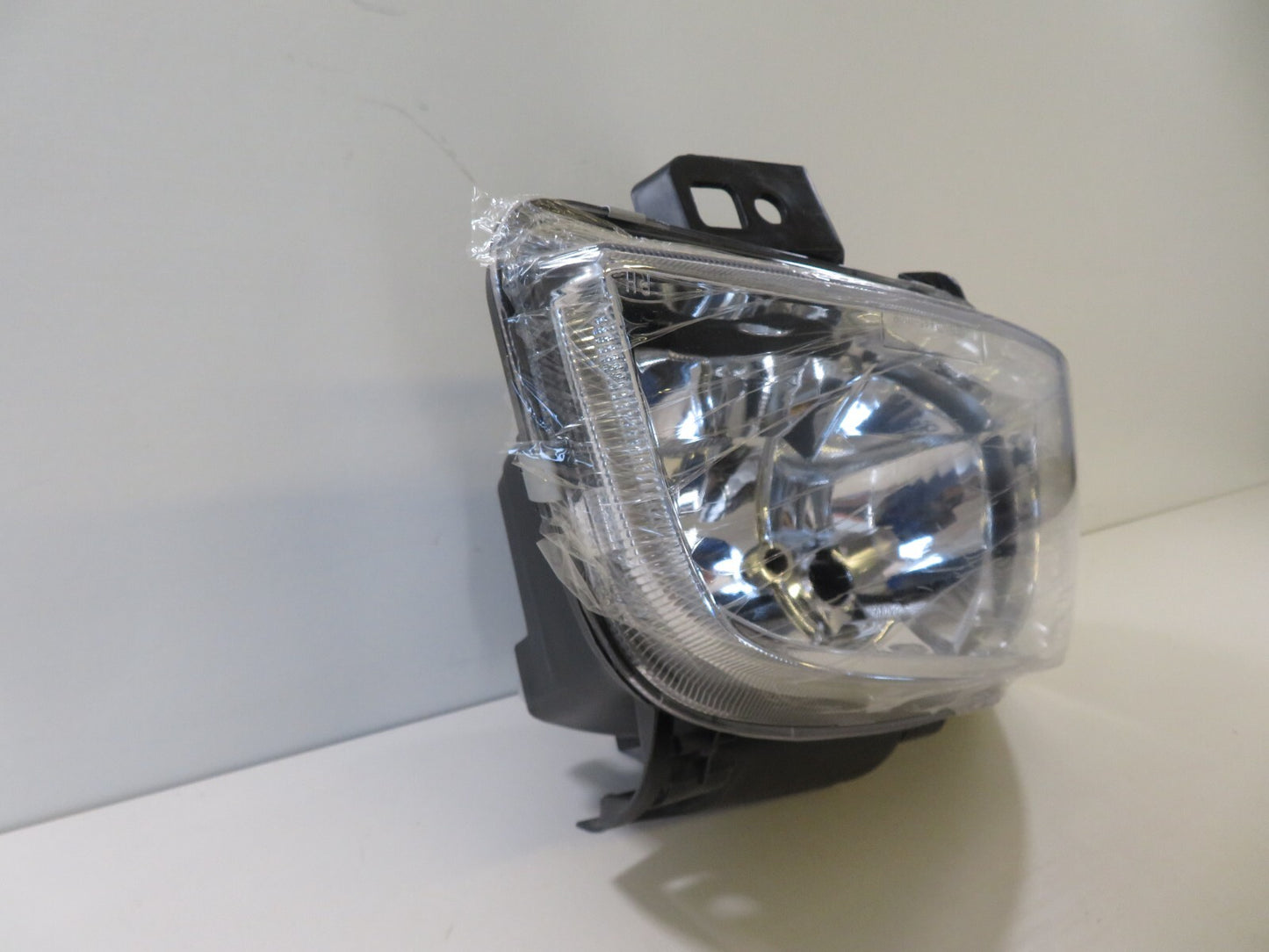 DEPO OS DRIVER HEADLIGHT RH 445-1110R-RD-EM FITS SEAT IBIZA 1999-2002 LM53