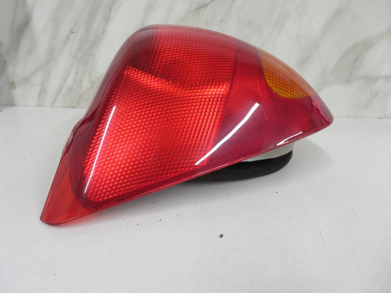 FORD FIESTA MK4 NS PASSENGER REAR TAIL LIGHT 1996-2002 BK1344