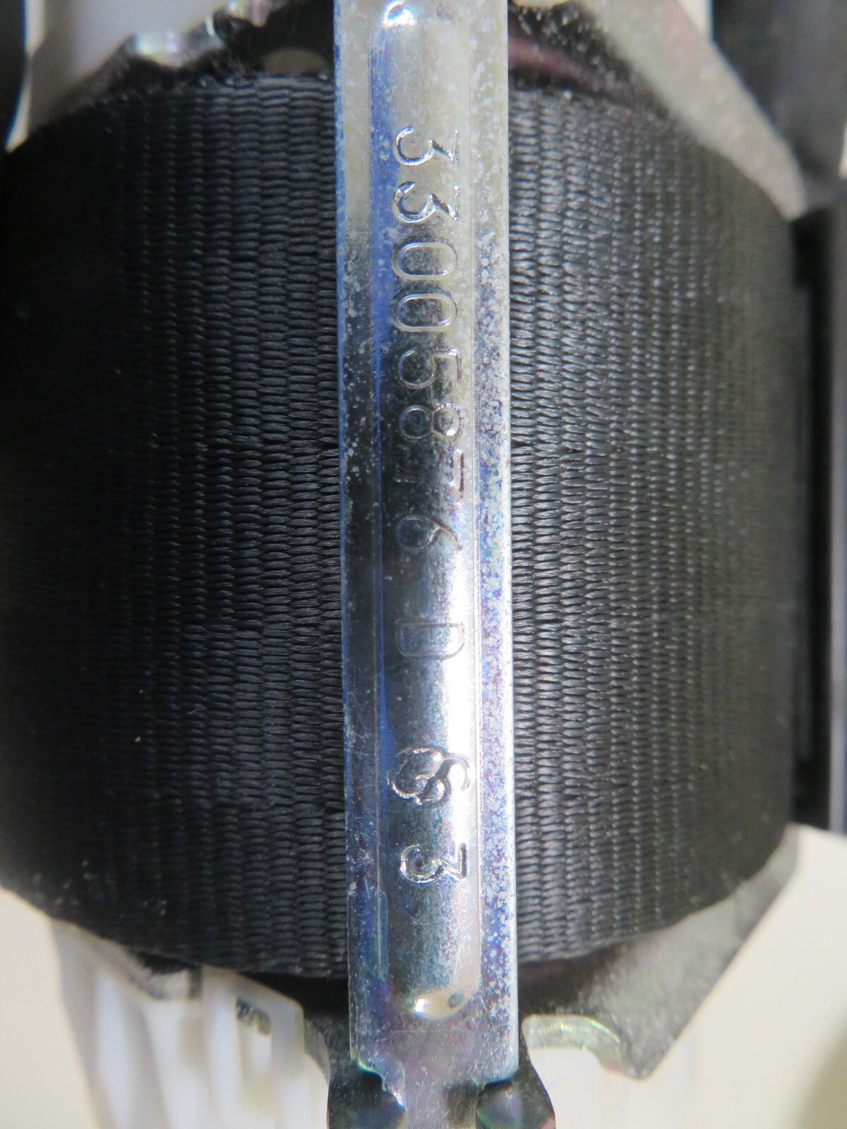 FORD C MAX GRAND 2RD ROW MIDDLE SEAT BELT AM51-U611B68-AH3YYW 2011-2015 1037-4