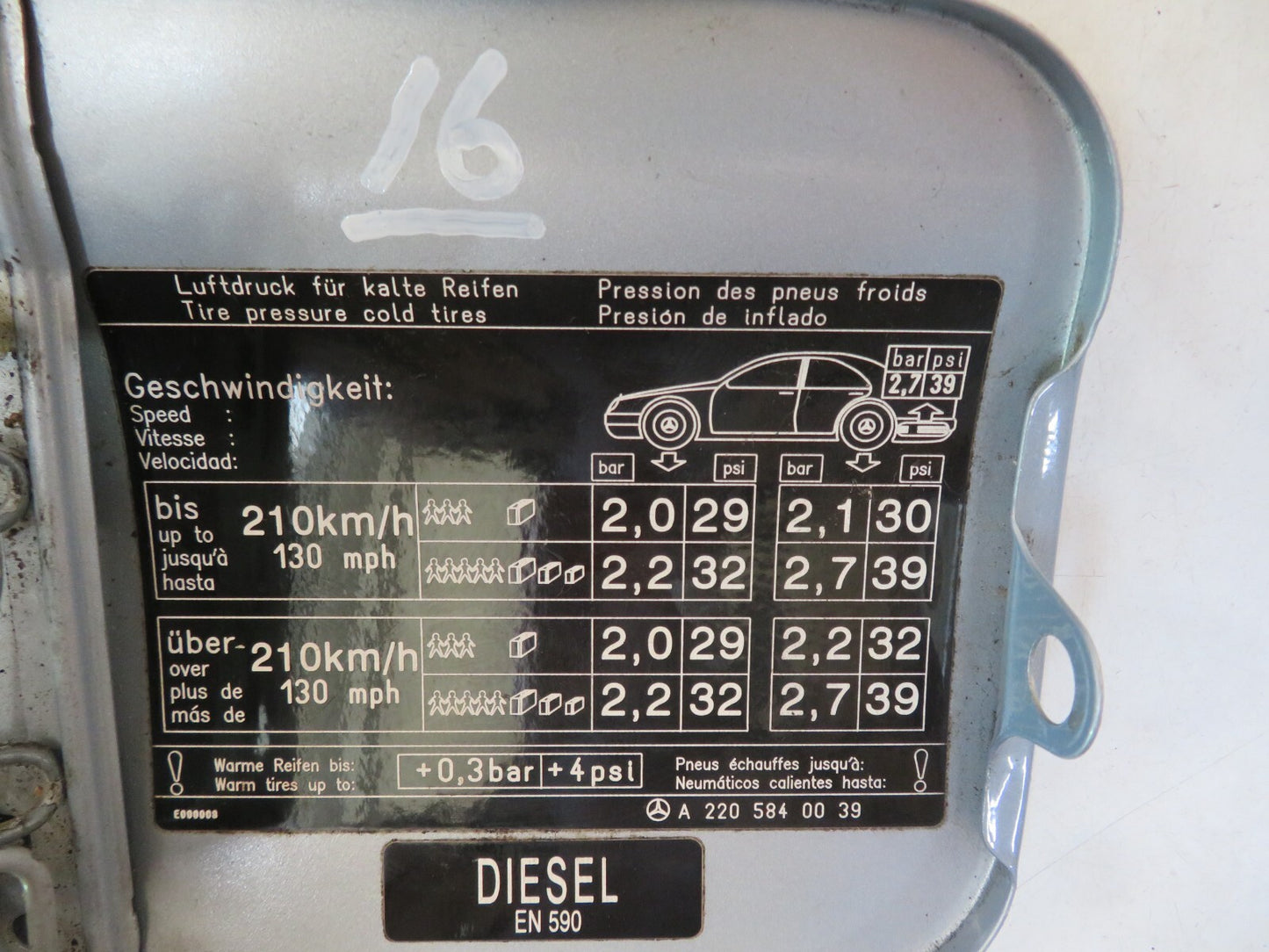 MERCEDES S CLASS W220 FUEL TANK DOOR FLAP A2205840039 1998-2005 A1415-16