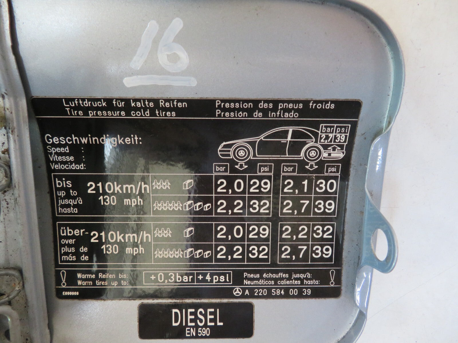 MERCEDES S CLASS W220 FUEL TANK DOOR FLAP A2205840039 1998-2005 A1415-16