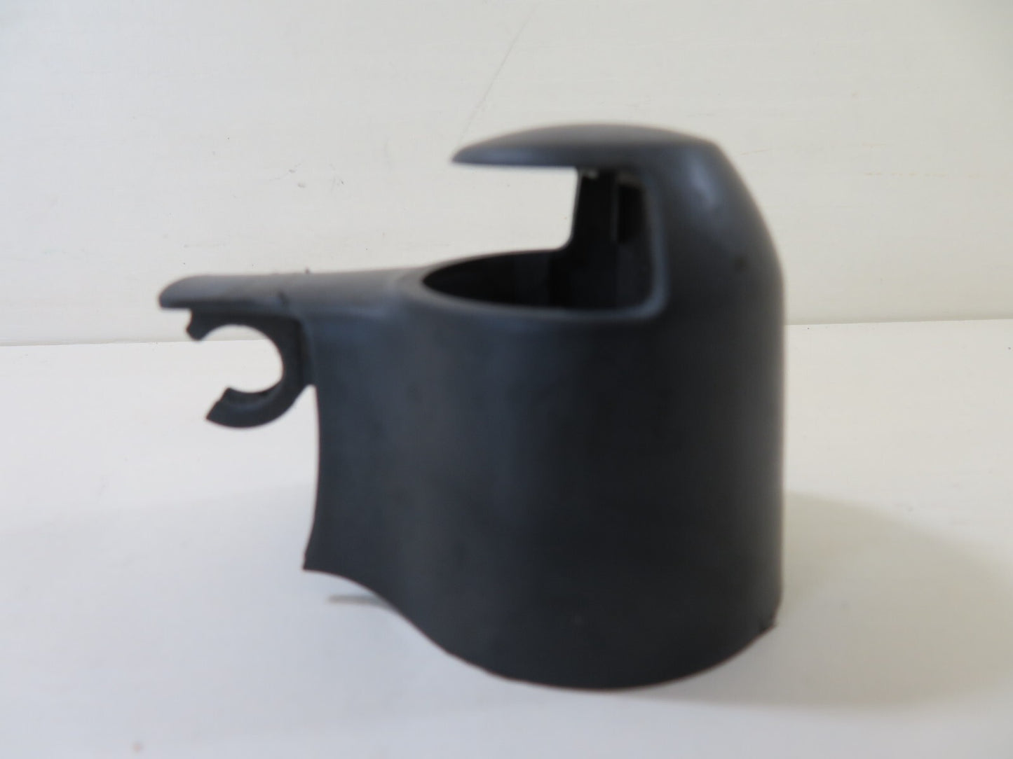 VOLKSWAGEN VW TOURAN REAR WIPER ARM BOLT COVER 2003-2009 1014-18