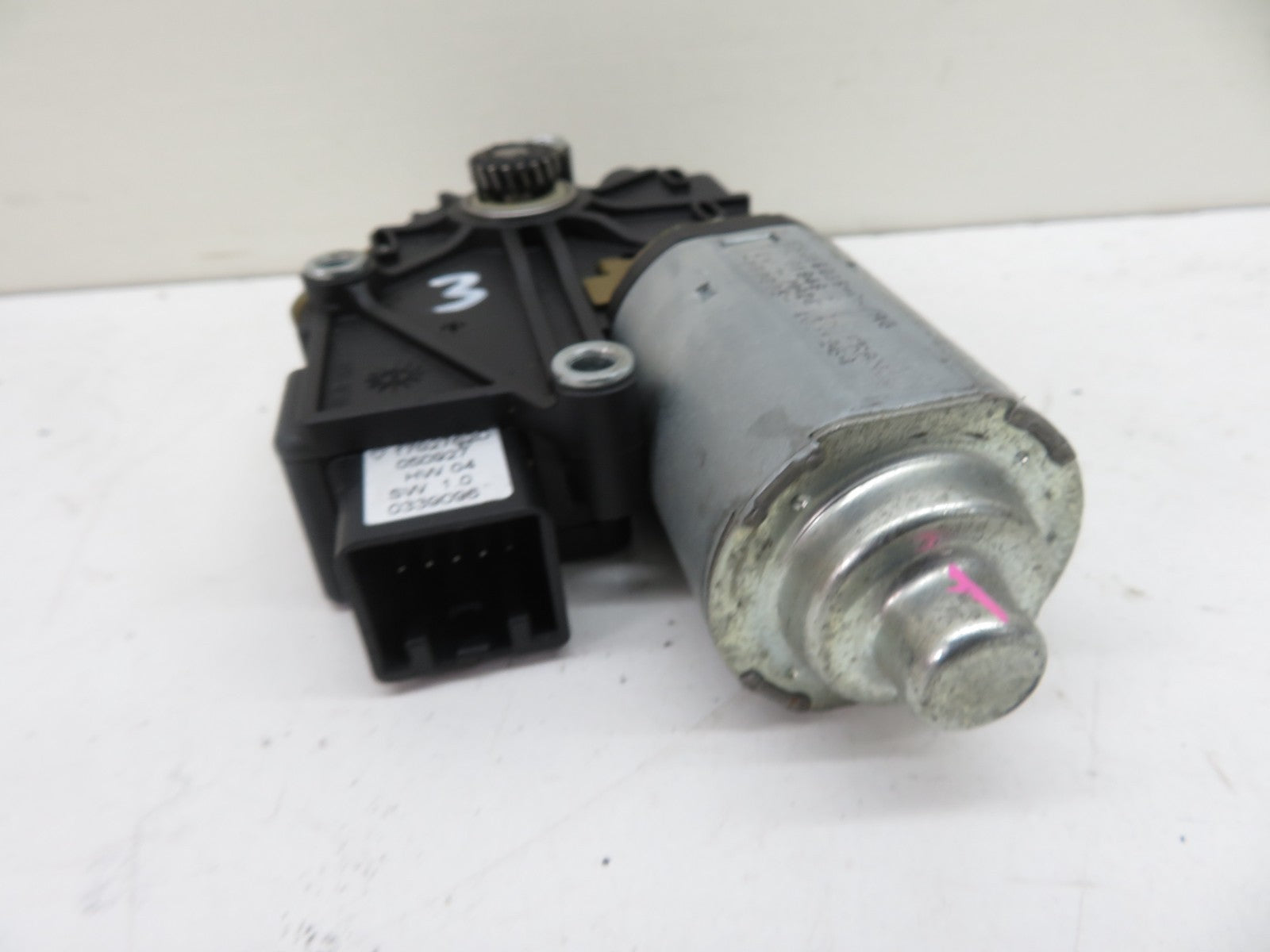 VOLVO V50 SUN ROOF MOTOR 30716185 2004-2008 HN54-3