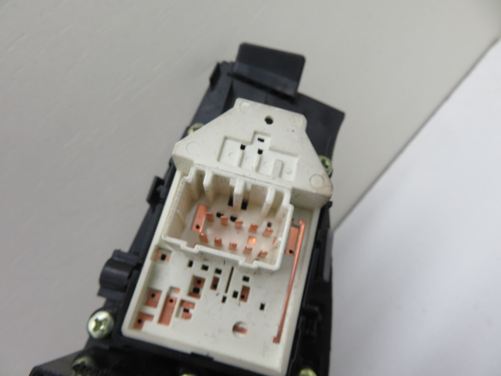 HYUNDAI I40 OS DRIVER WINDOW SWITCHES 93570-3Z550 2011-2015 A581-13