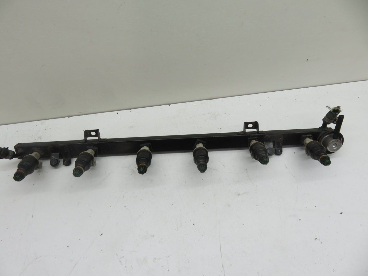 BMW E36 320I FUEL INJECTORS INJECTOR RAIL 0280150414 1990-1999