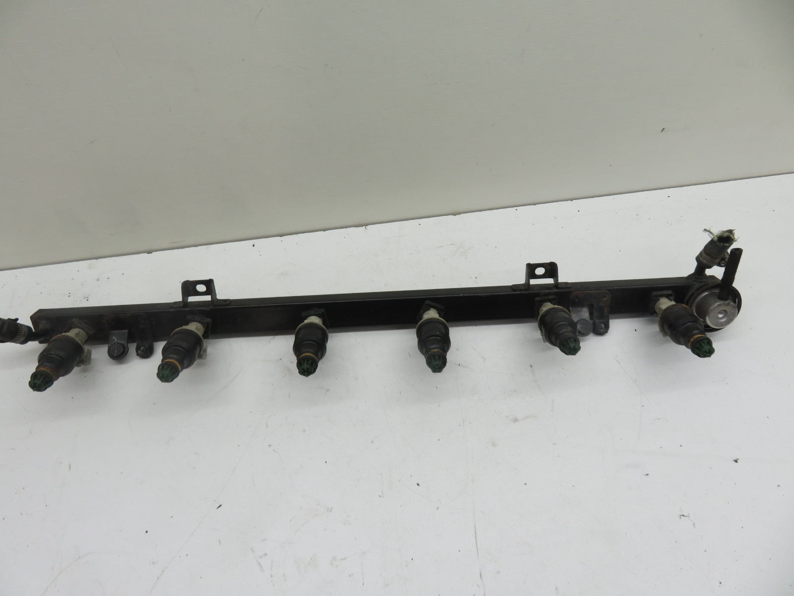 BMW E36 320I FUEL INJECTORS INJECTOR RAIL 0280150414 1990-1999