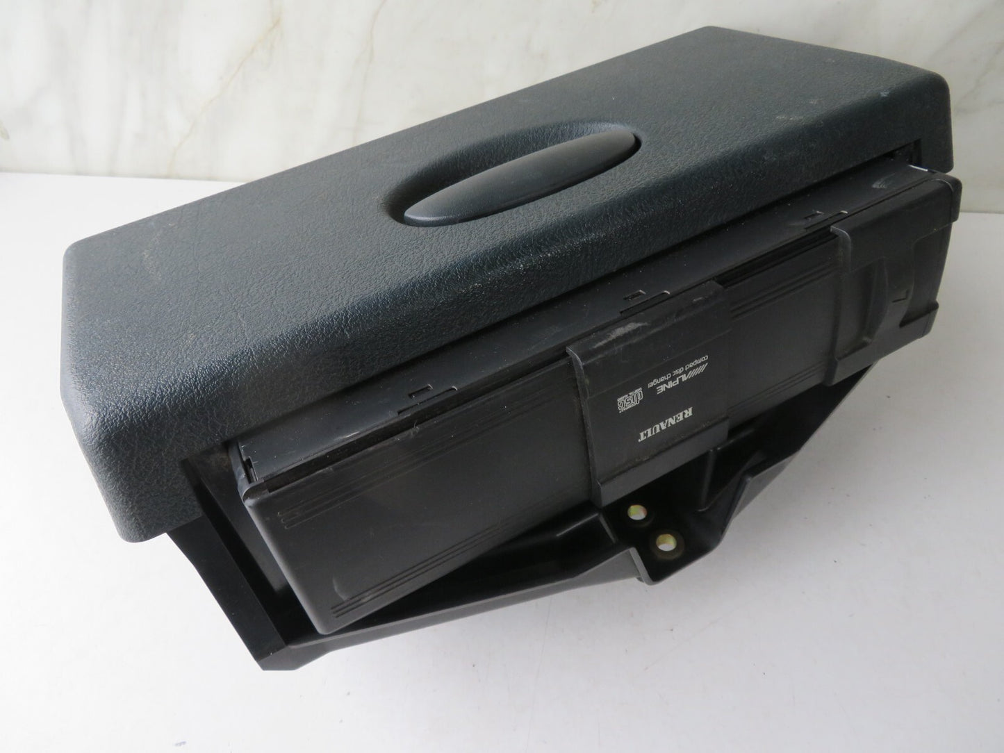 RENAULT MEGANE MK1 CD CHANGER 8200002656A 1999-2002 A1117-4