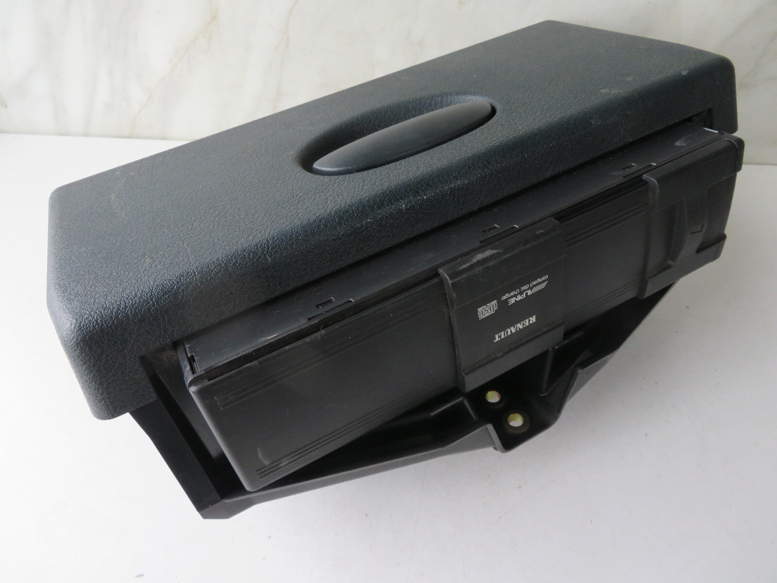 RENAULT MEGANE MK1 CD CHANGER 8200002656A 1999-2002 A1117-4