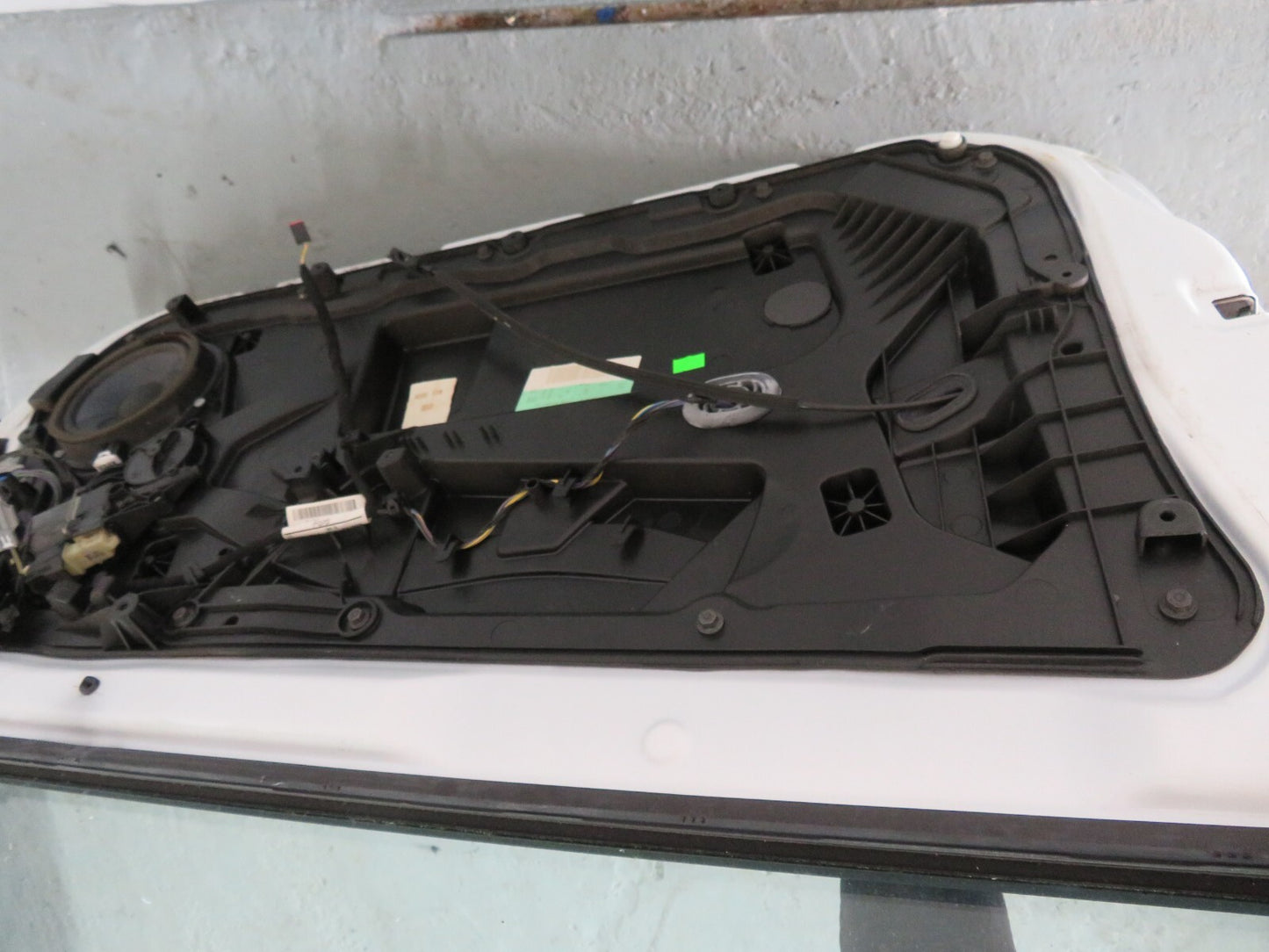 FORD FIESTA MK7 ST180 NS PASSENGER DOOR IN FROZEN WHITE (SEE PHOTOS) 2013-2017