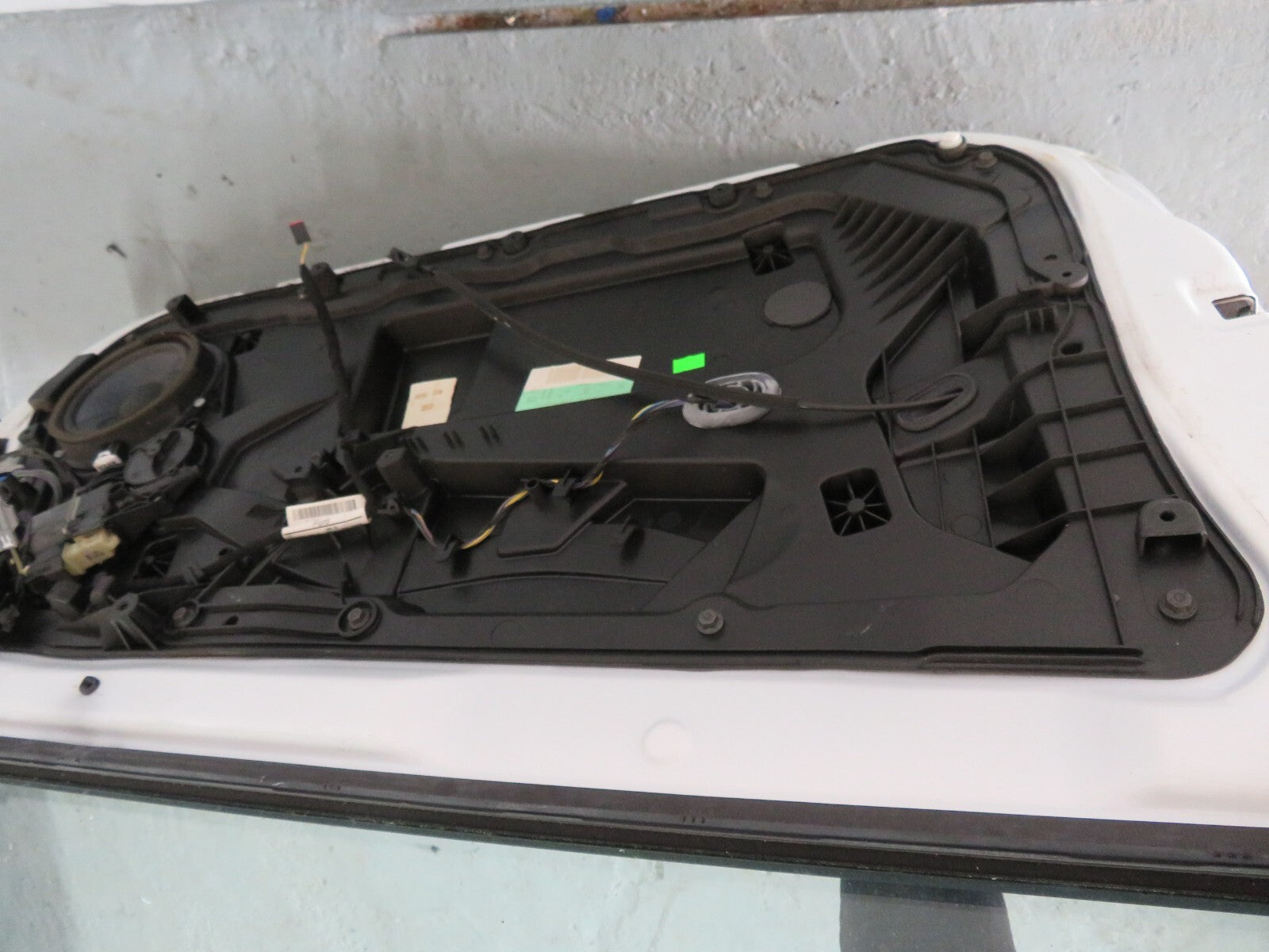 FORD FIESTA MK7 ST180 NS PASSENGER DOOR IN FROZEN WHITE (SEE PHOTOS) 2013-2017