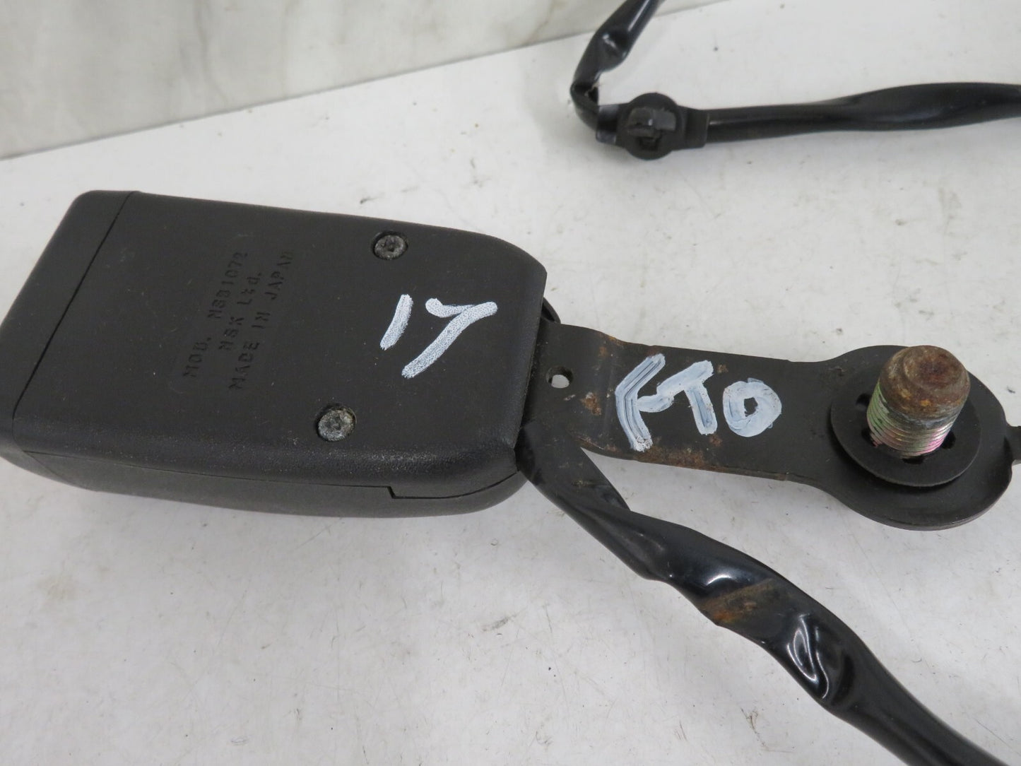 MITSUBISHI FTO OS DRIVER SEAT BELT BUCKLE MIX1710-17