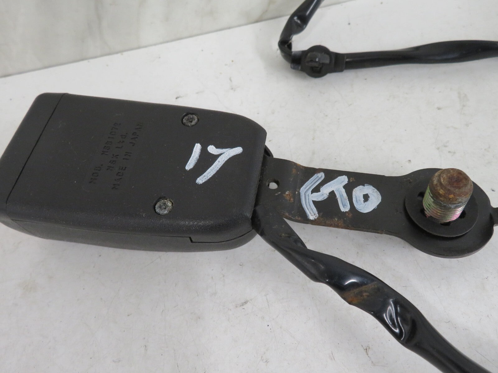 MITSUBISHI FTO OS DRIVER SEAT BELT BUCKLE MIX1710-17