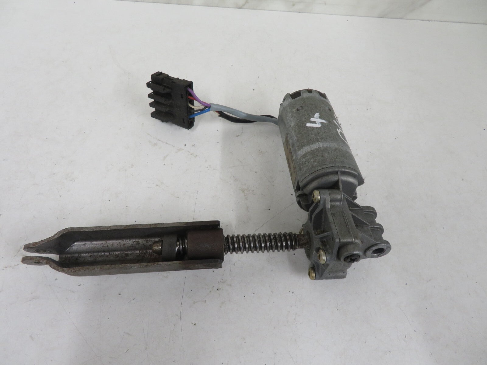 ROVER 75 OS FRONT SEAT MOTOR ADJUSTER 9450324B 1999-2005 1626-4