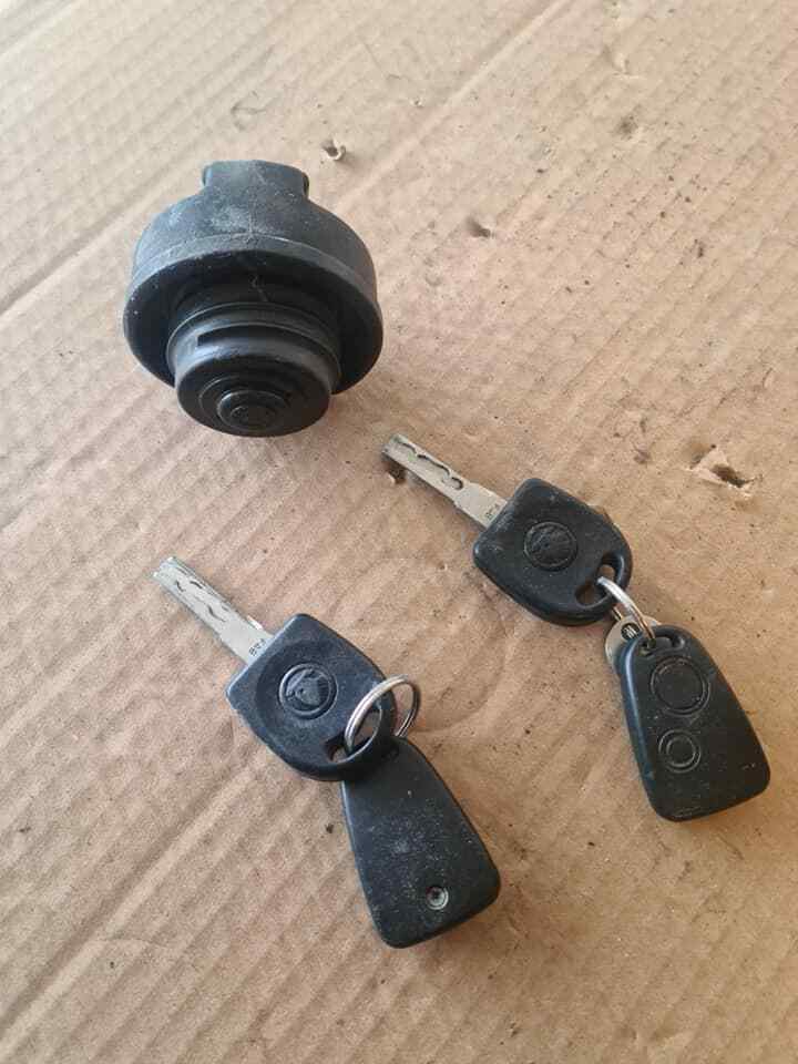 SKODA FELICIA FUEL CAP WITH 2 KEYS 1996-2001 A34