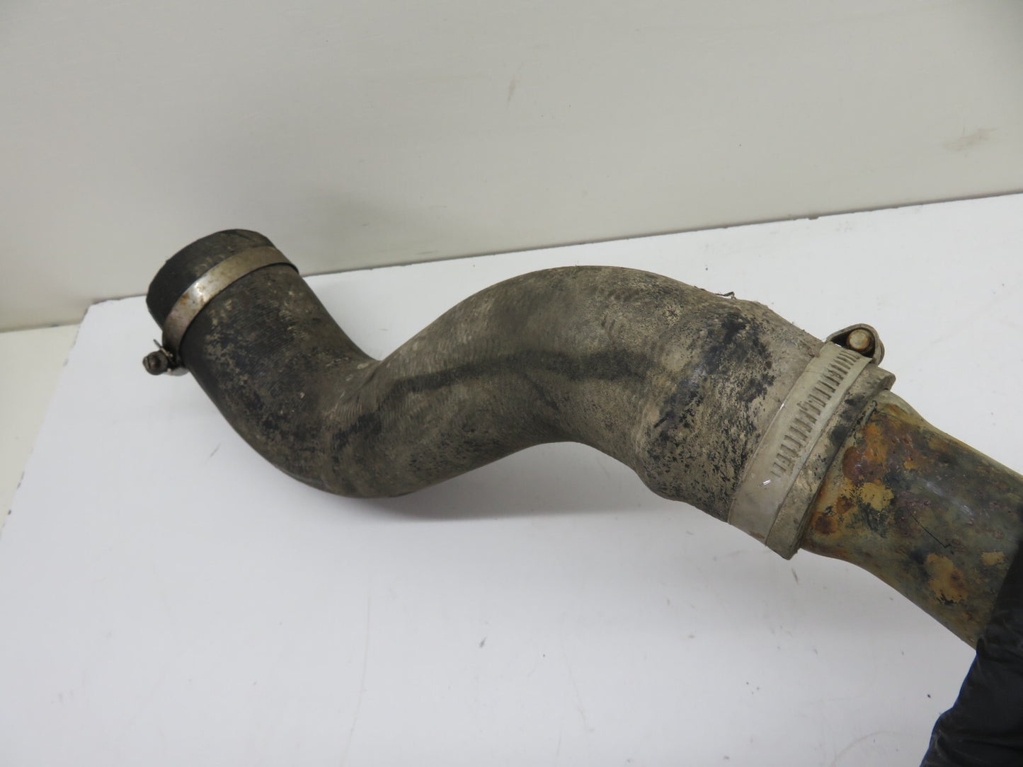 FORD FIESTA MK7 ST180 INTERCOOLER PIPE 2013-2017