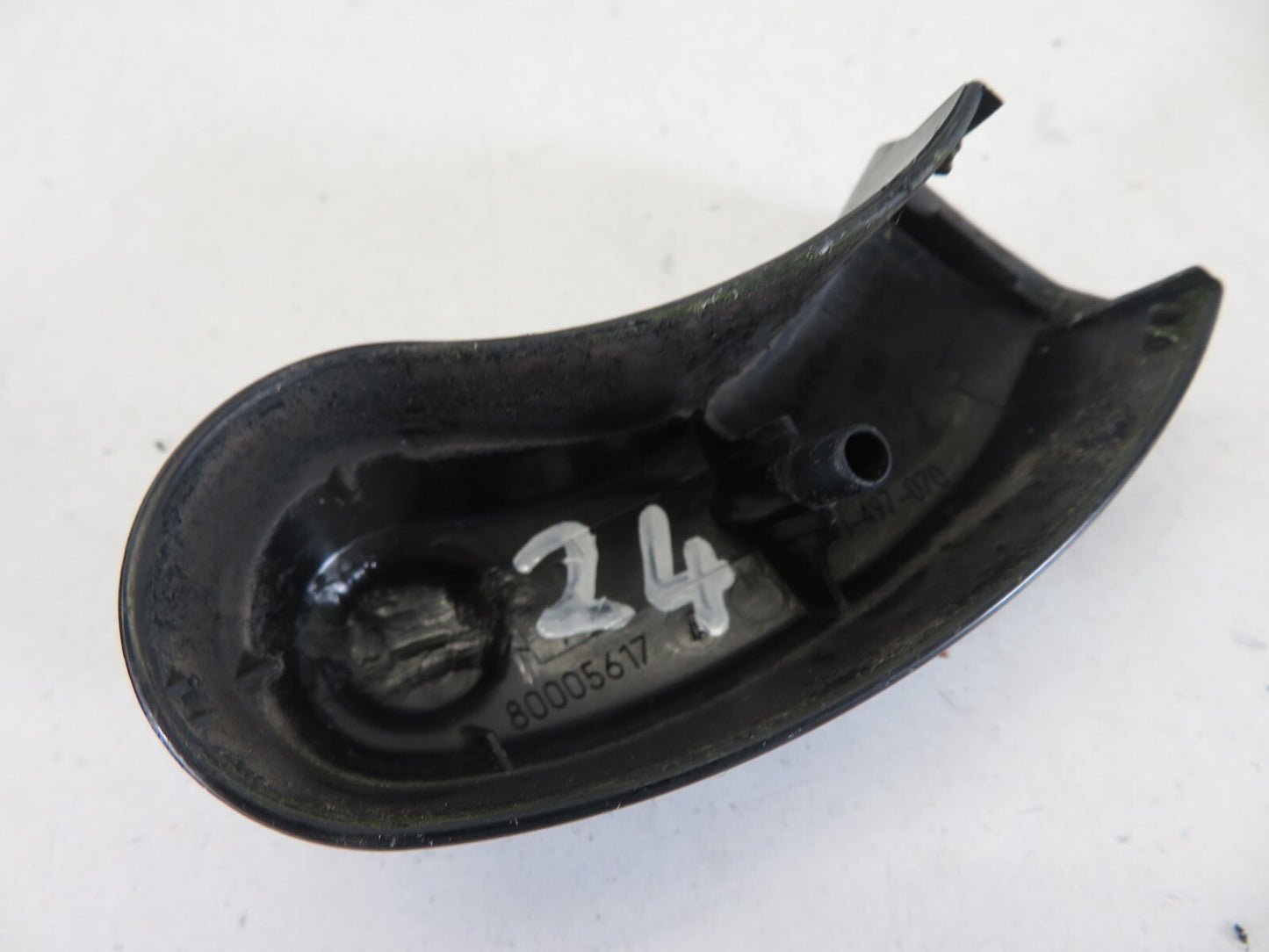 BMW MINI COOPER R52 FRONT WIPER ARM NUT COVER TRIM 80005617 2004-2006 A2018-24