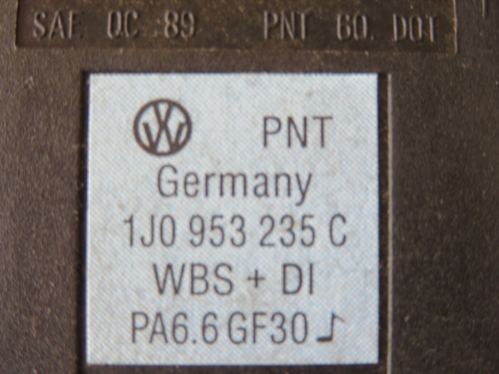 AUDI A3 8P HAZARD SWITCH 1J0 953 235 C 2003-2008 AMS1417