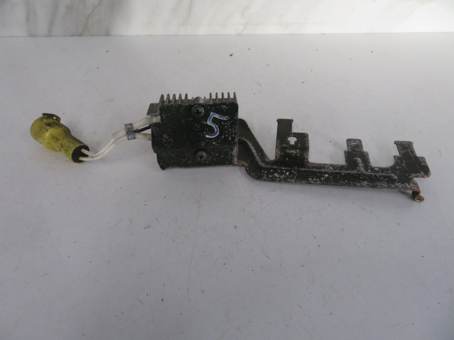 SUZUKI SWIFT GLS 1.0 FUEL INJECTOR RESISTOR 1988-2002 1439-5