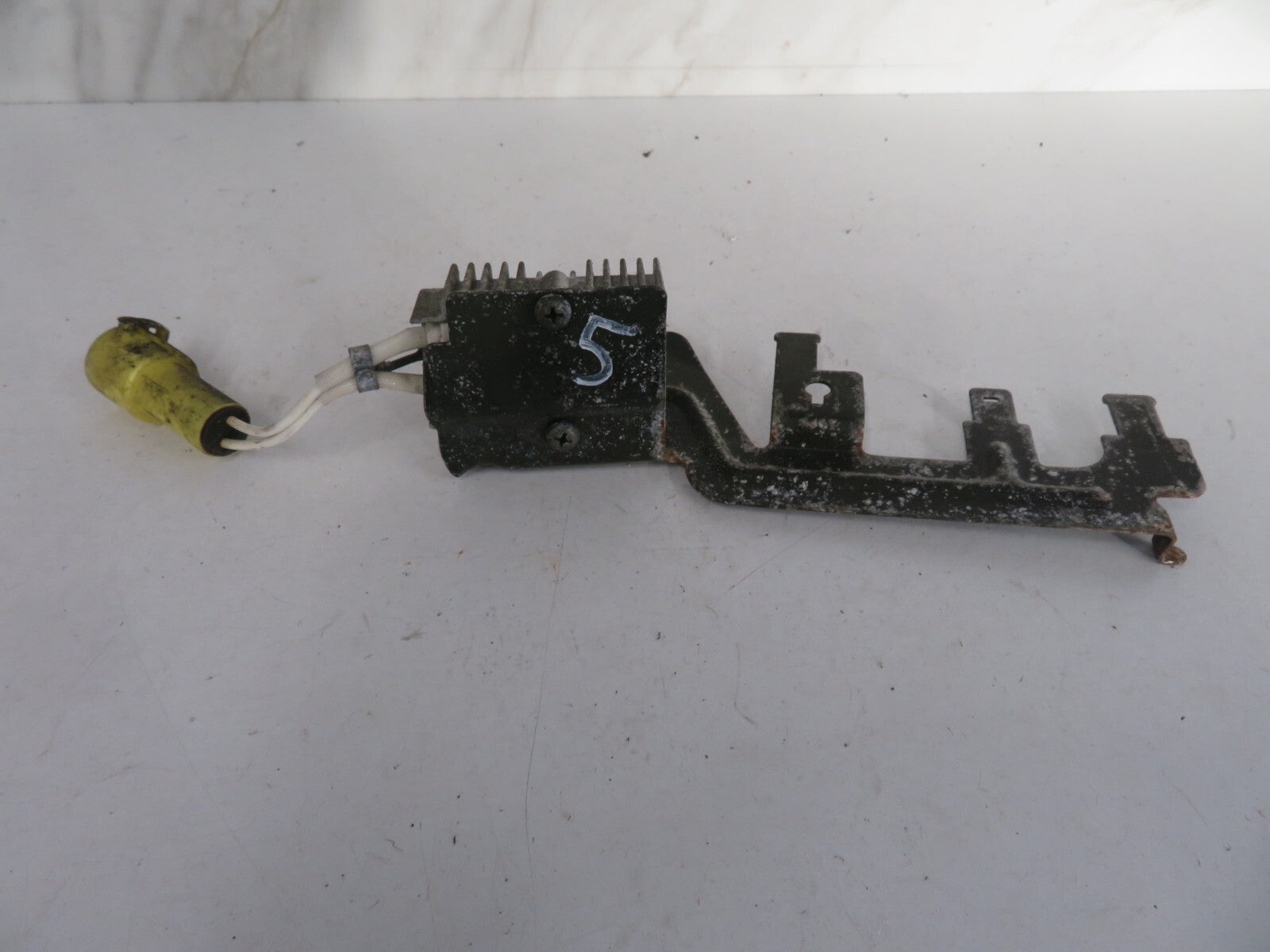 SUZUKI SWIFT GLS 1.0 FUEL INJECTOR RESISTOR 1988-2002 1439-5