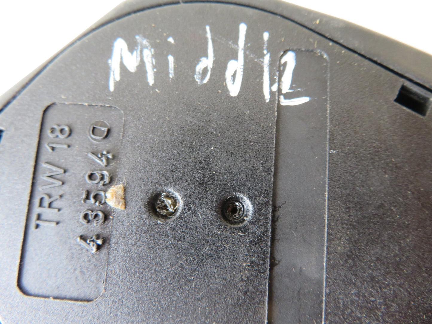 RENAULT CLIO MK2 REAR MIDDLE SEAT BELT 33019529 1998-2006 AMS1047