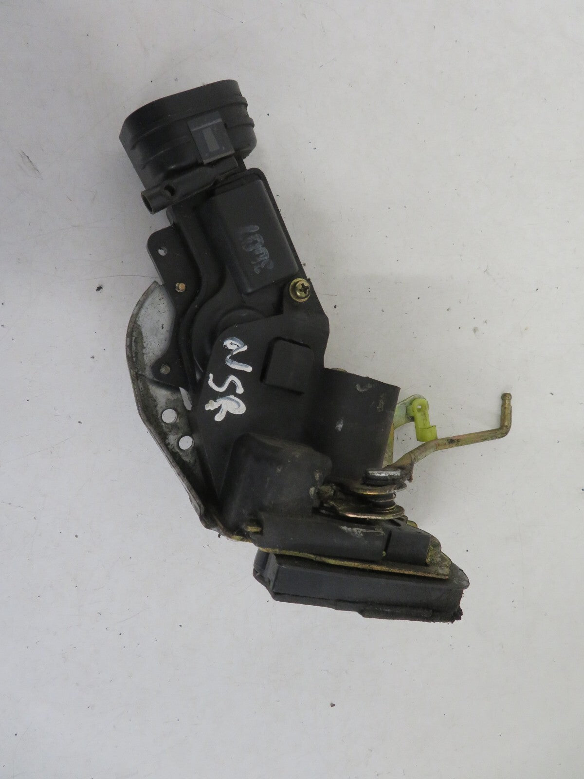 SUZUKI GRAND VITARA 5DR NSR PASSENGER REAR DOOR LOCK CATCH 1998-2005 1447-4