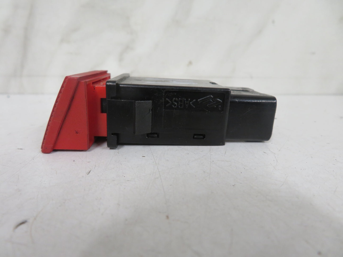 HYUNDAI GETZ HAZARD SWITCH 2002-2005 1234-19