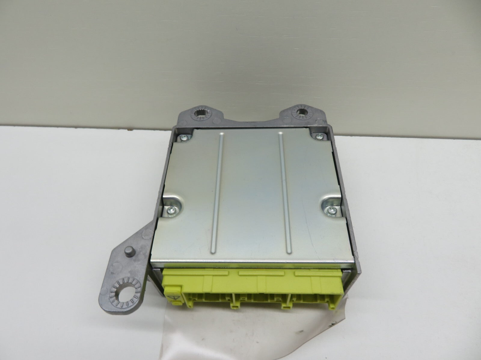 MAZDA CX7 AIR  BAG CONTROL MODULE ECU EH7057K30A 2009-2012 1617-1