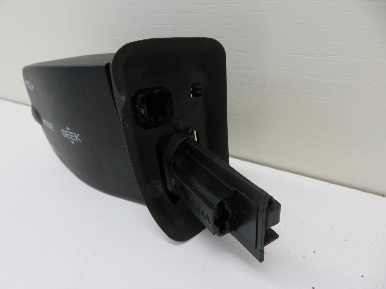 FORD FOCUS ST STEERING WHEEL VOLUME CONTROL SWITCHES 2006-2010 1299-19