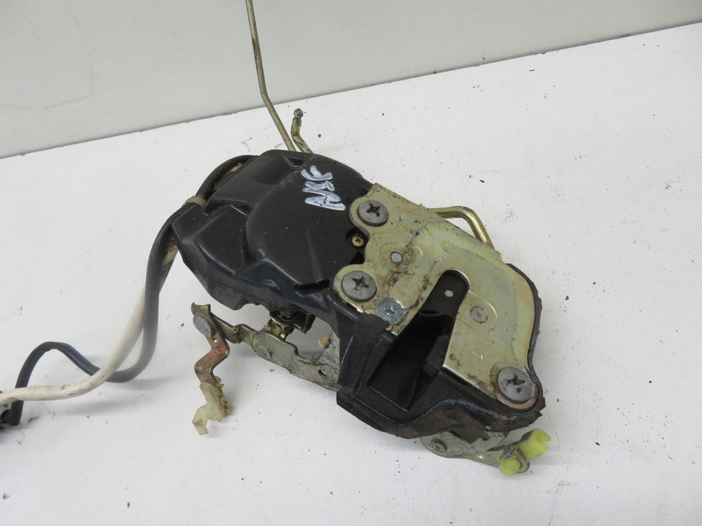 TOYOTA MR2 SW20 NSF PASSENGER DOOR LOCK CATCH 1990-1999 REF1234