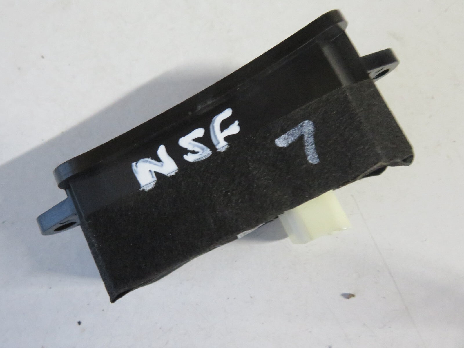SUBARU LEGACY ESTATE NSF WINDOW SWITCH 2003-2009 AMS1559-7