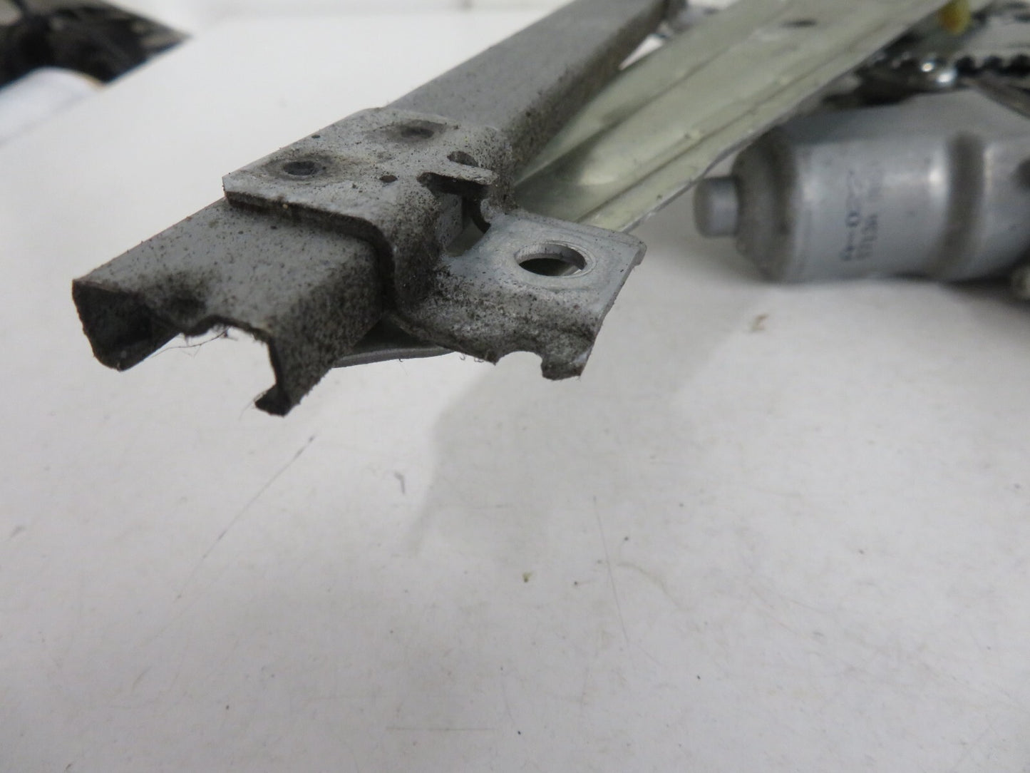 PEUGEOT 4007 OSR WINDOW REGULATOR 2007-2012 1630-15