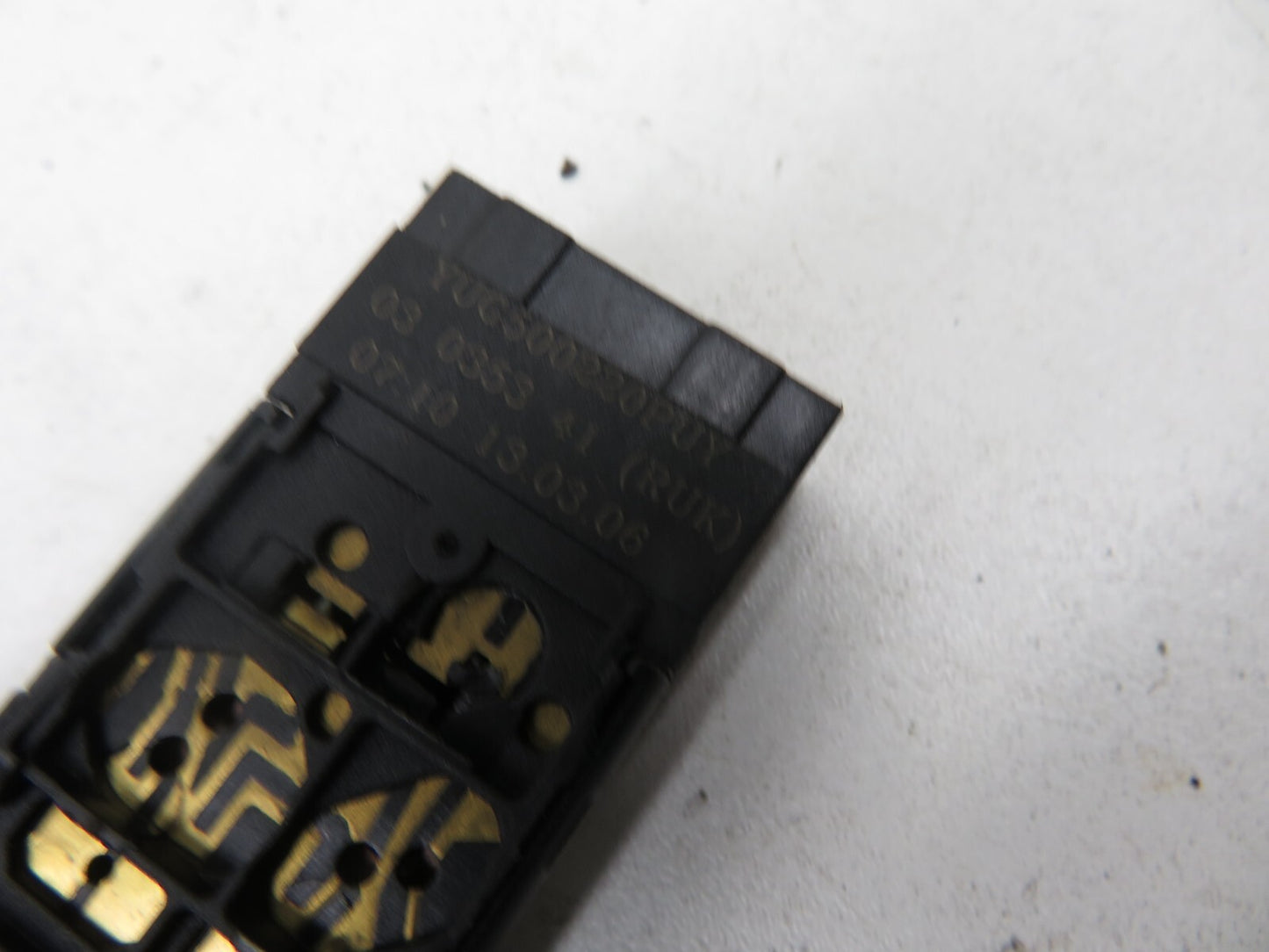 LAND ROVER FREELANDER 1 FOG LIGHT SWITCH YUG500220 1997-2006 1734-25