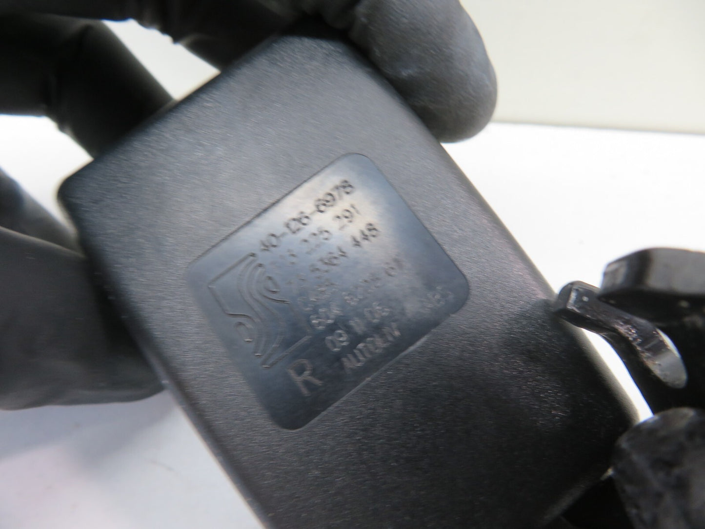 VAUXHALL CORSA D REAR RIGHT SEAT BELT BUCKLE 2006-2011 1700-13