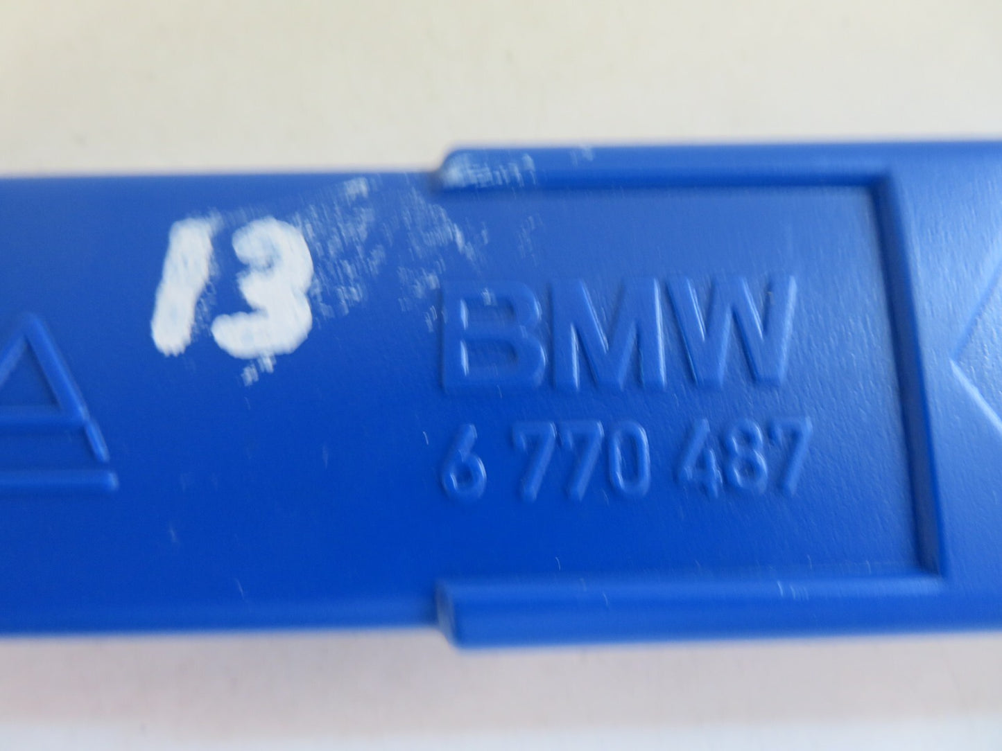 BMW 1 SERIES E88 WARNING TRIANGLE 2007-2013 A2056-13