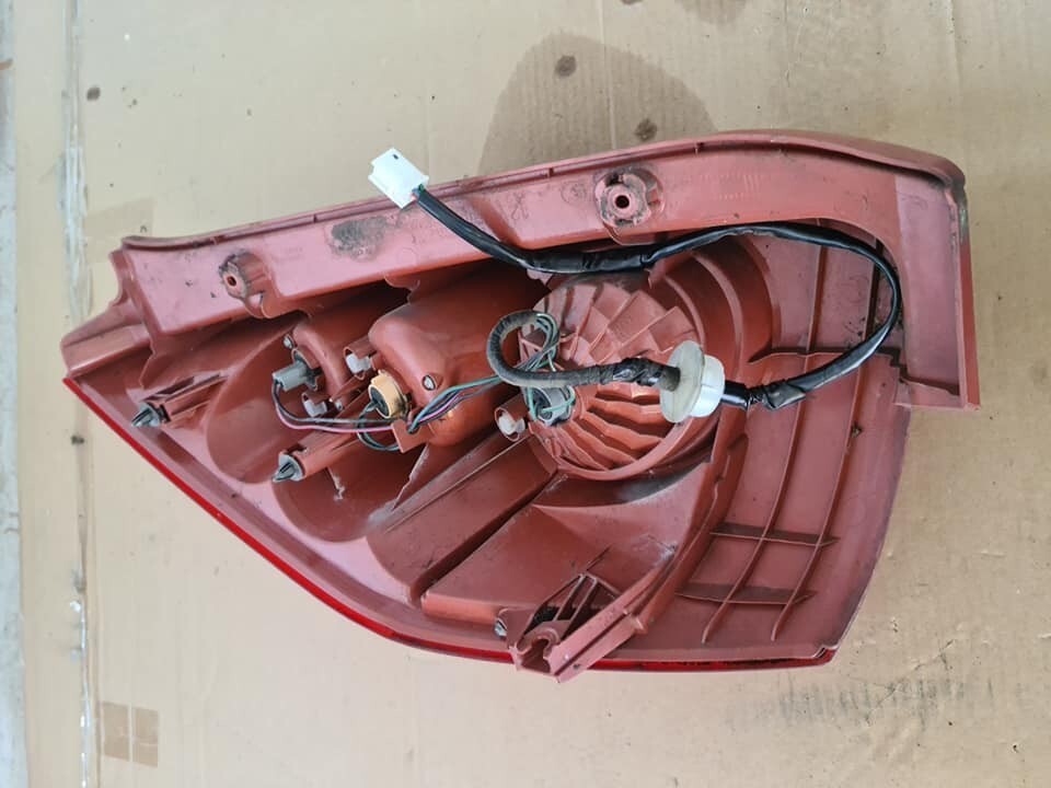 MAZDA 3 OS DRIVER REAR TAIL LIGHT 2006-2010