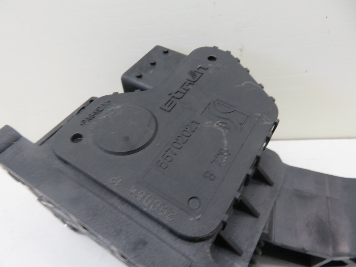 VAUXHALL CORSA D THROTTLE PEDAL 55702021 2006-2011 1700-11