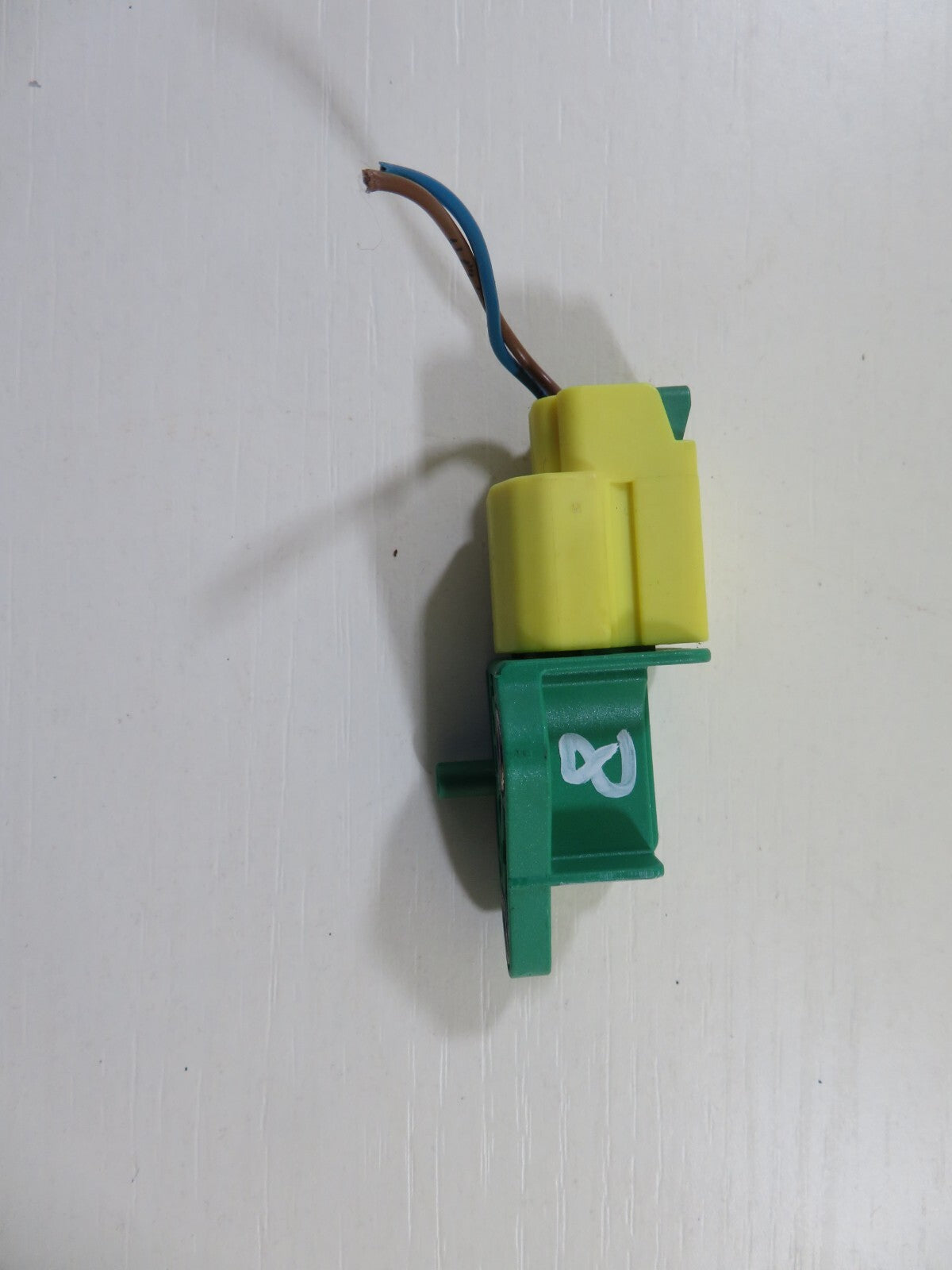 VOLKSWAGEN VW TOURAN CRASH IMPACT SENSOR 8K0973323S 2003-2009 1347-8