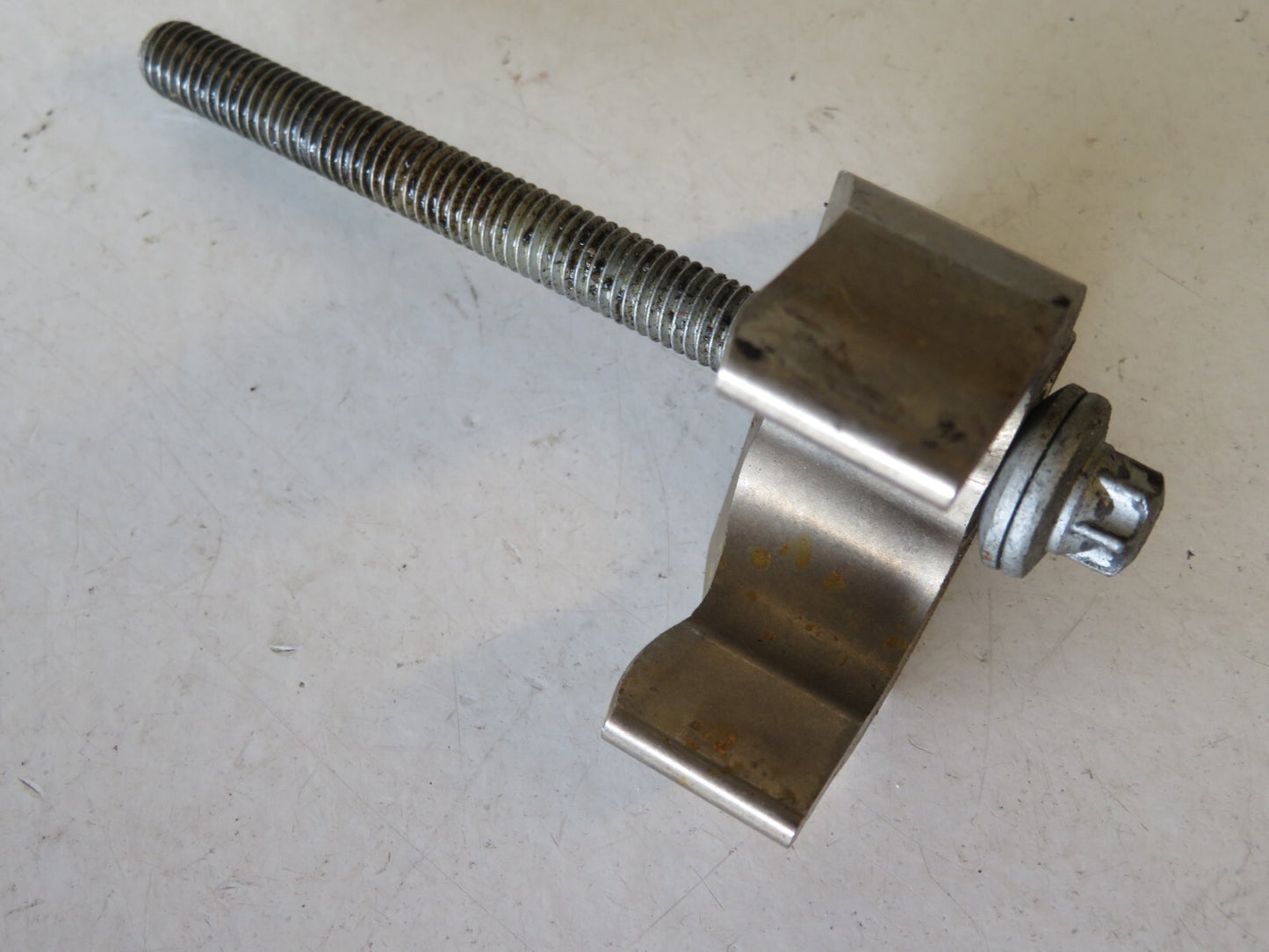 BMW 1 SERIES F20 116D FUEL INJECTOR CLAMP WITH BOLT 2012-2018 AMS1310-3